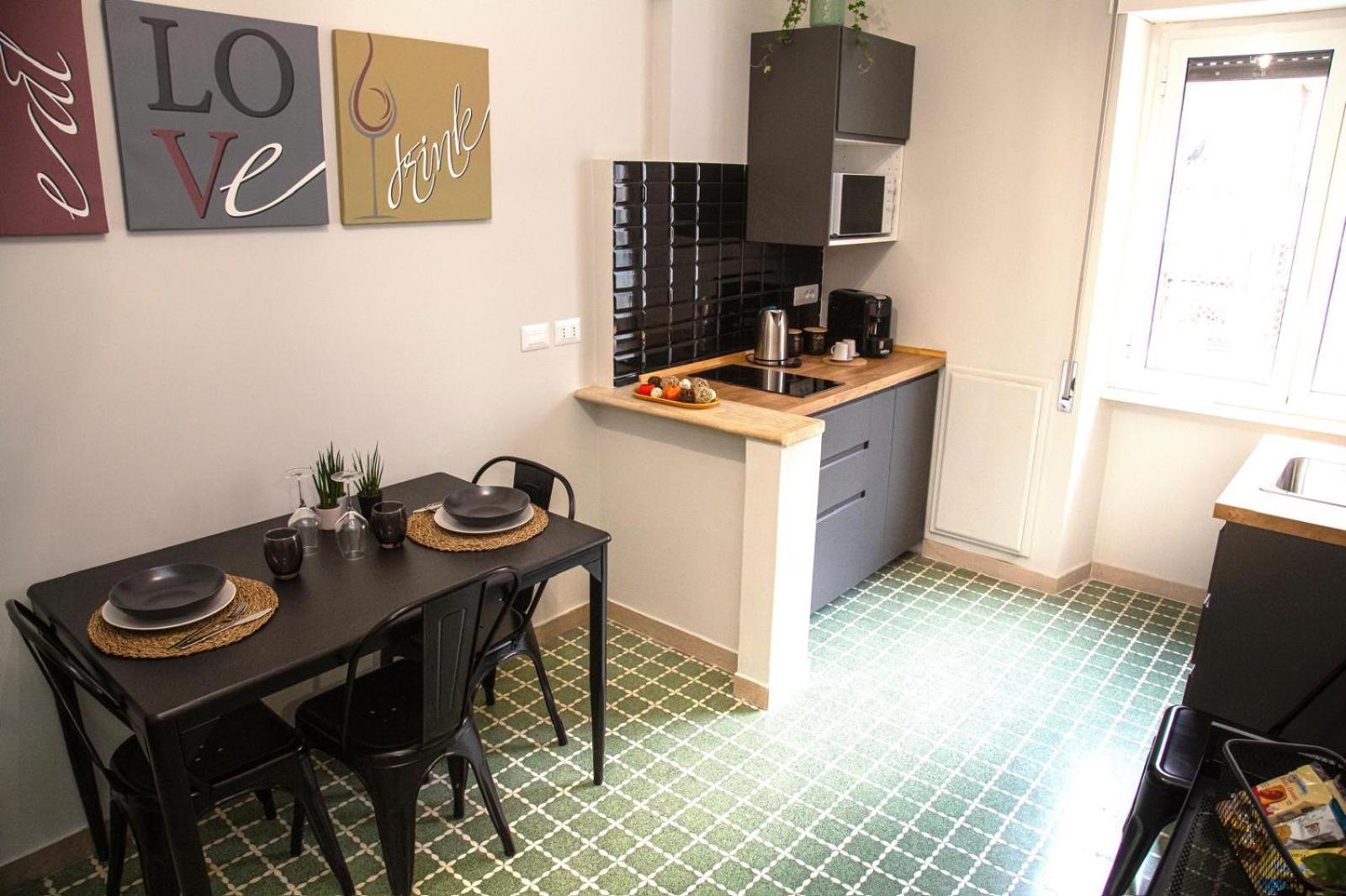 Bright Apartment Near San Pietro Рим Екстериор снимка