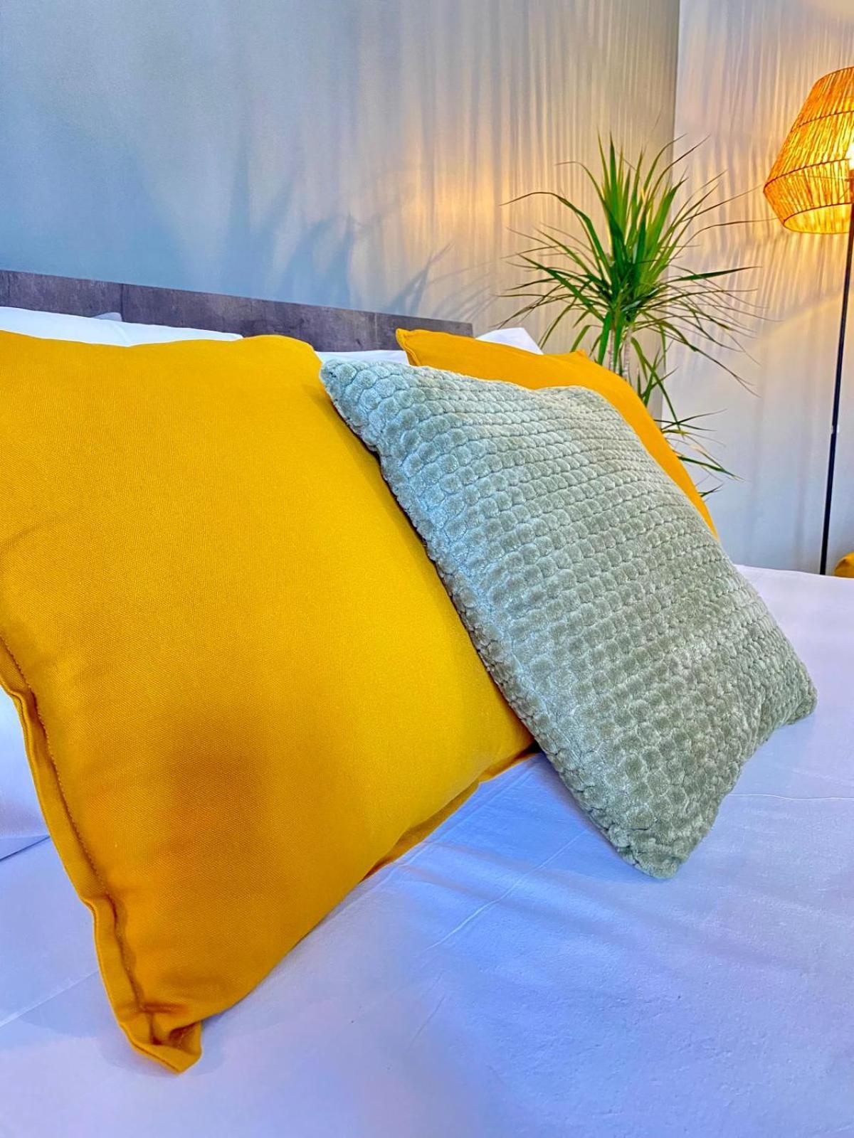 Bright Apartment Near San Pietro Рим Екстериор снимка