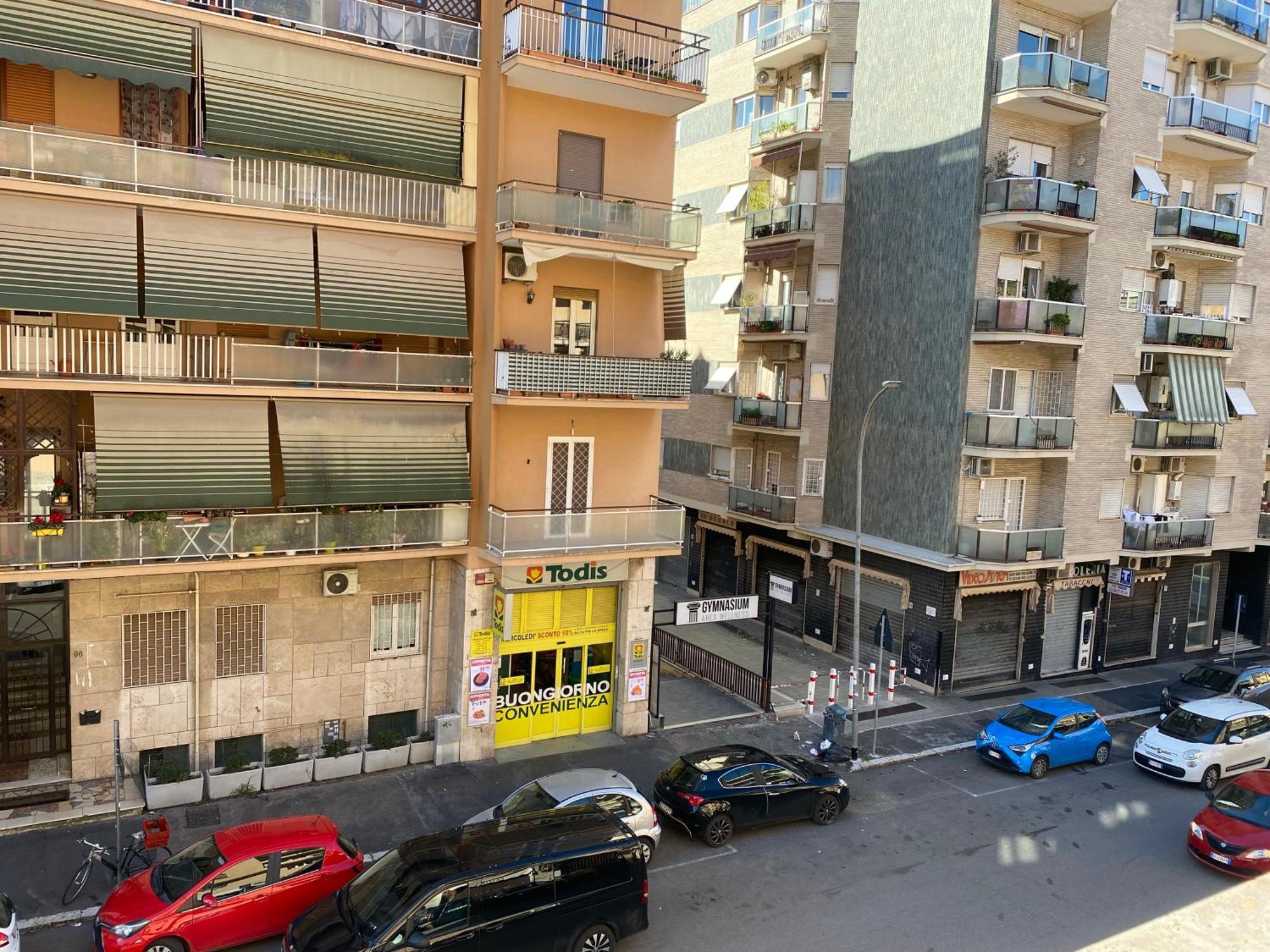 Bright Apartment Near San Pietro Рим Екстериор снимка