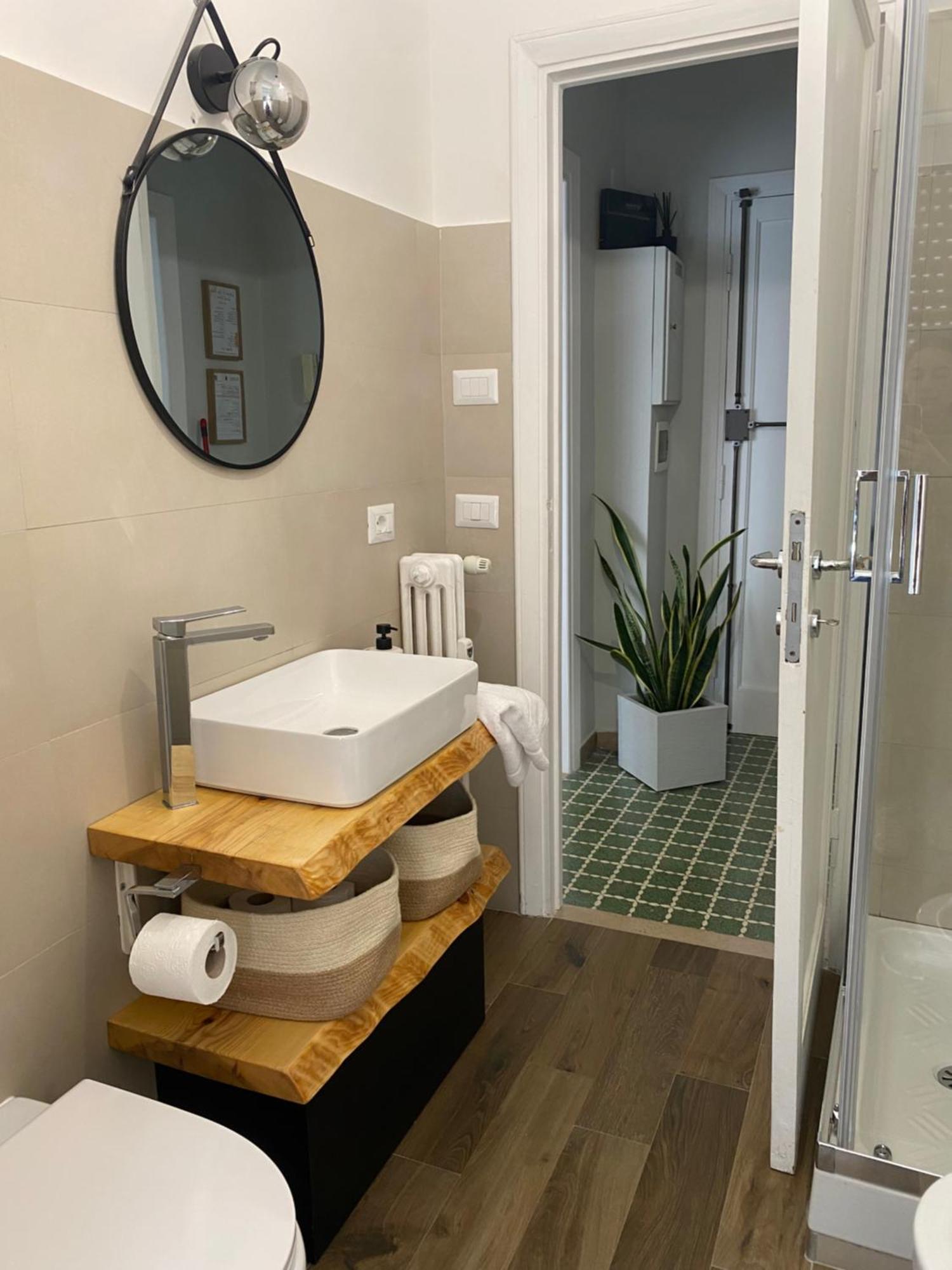 Bright Apartment Near San Pietro Рим Екстериор снимка